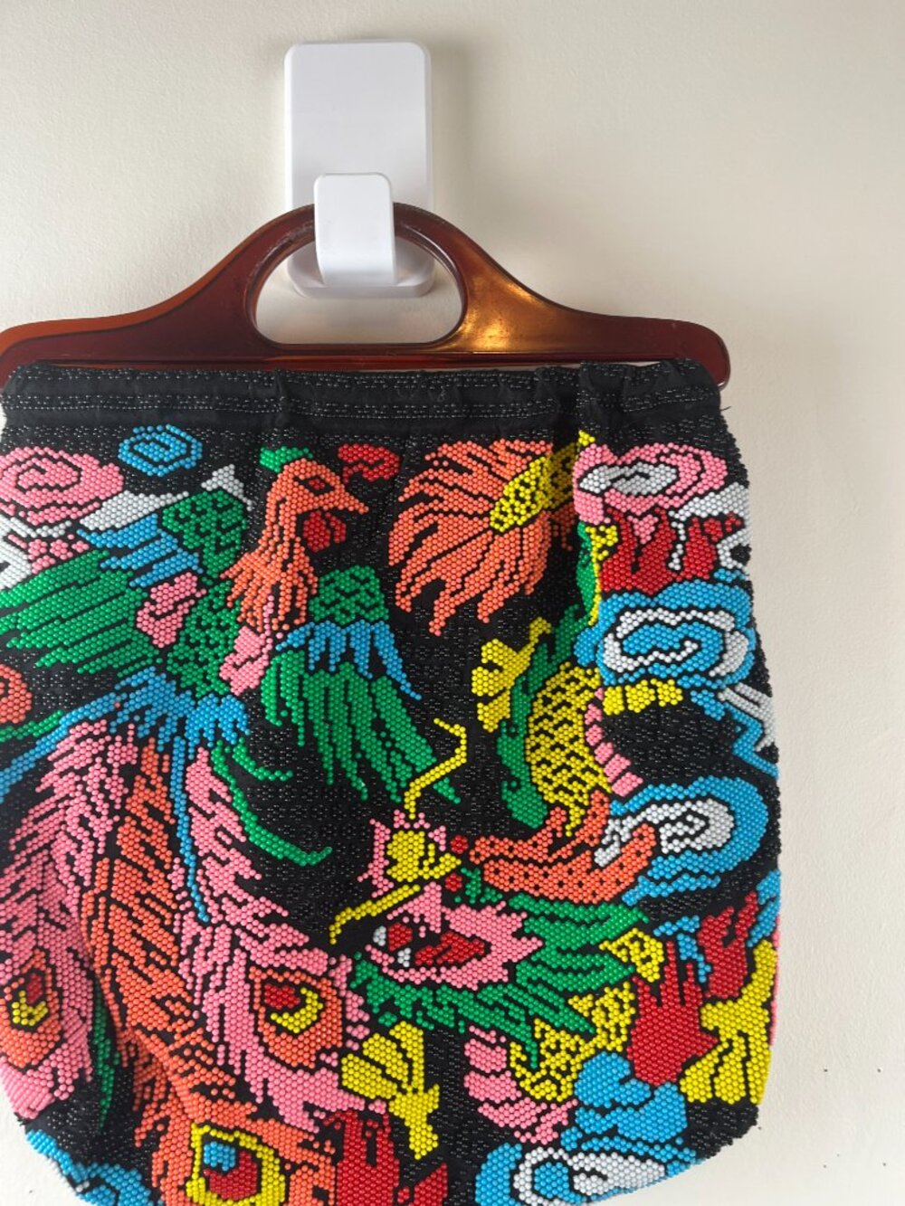 Kitsch Vintage Dargon & Phoenix Motif Beaded Handbag - Picture 4 of 8